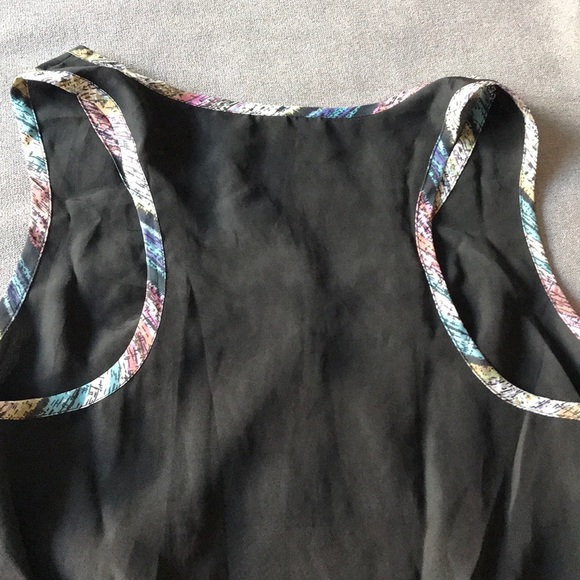 Silk-Like Top - Picture 3 of 3